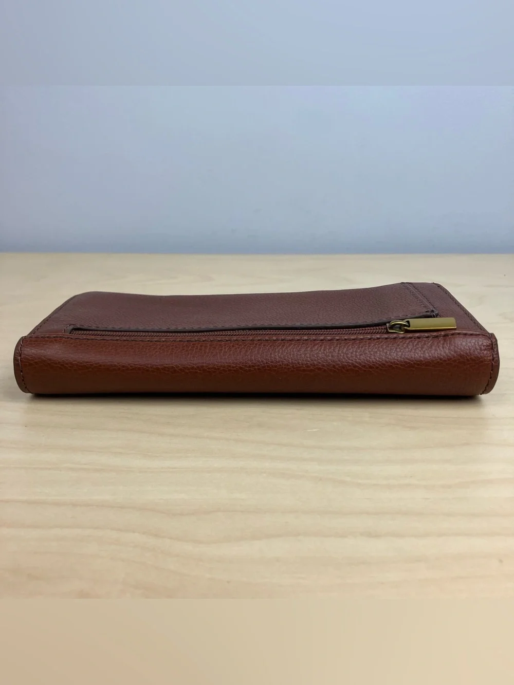Fossil Cleo Clutch Wallet Card Holder Brown Leather Zipper Pockets Snap Closure